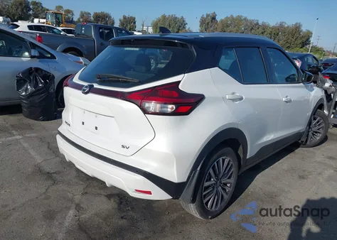 2024 Nissan Kicks Sv Xtronic Cvt z USA, uszkodzony, nr VIN 3N1CP5CV7RL518056